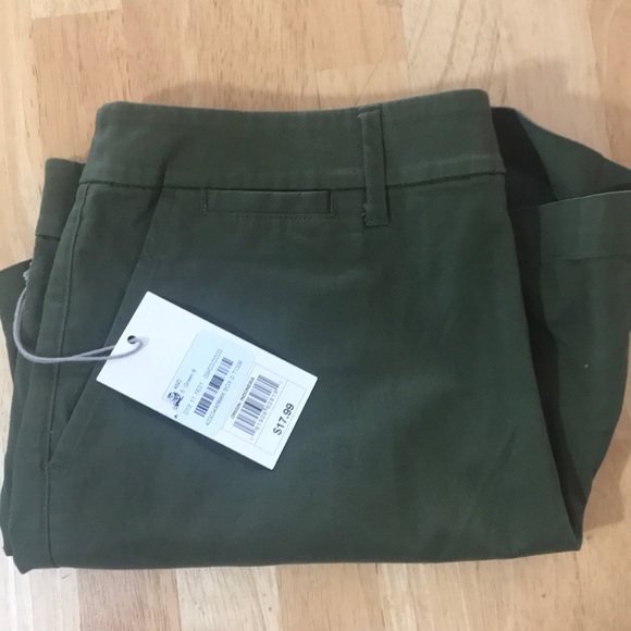 NWT Green Shorts Size 8 - Picture 10 of 12